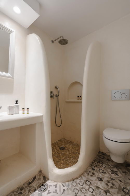 Semi-basement Quadruple Apartment
