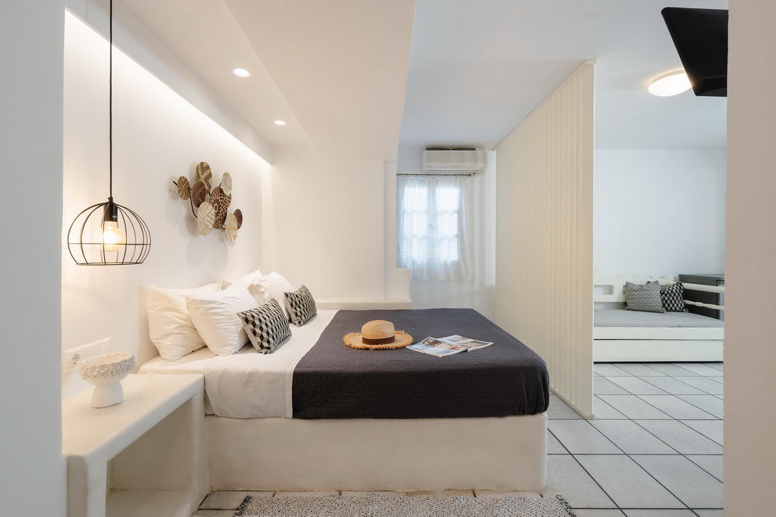 Semi-basement Quadruple Apartment