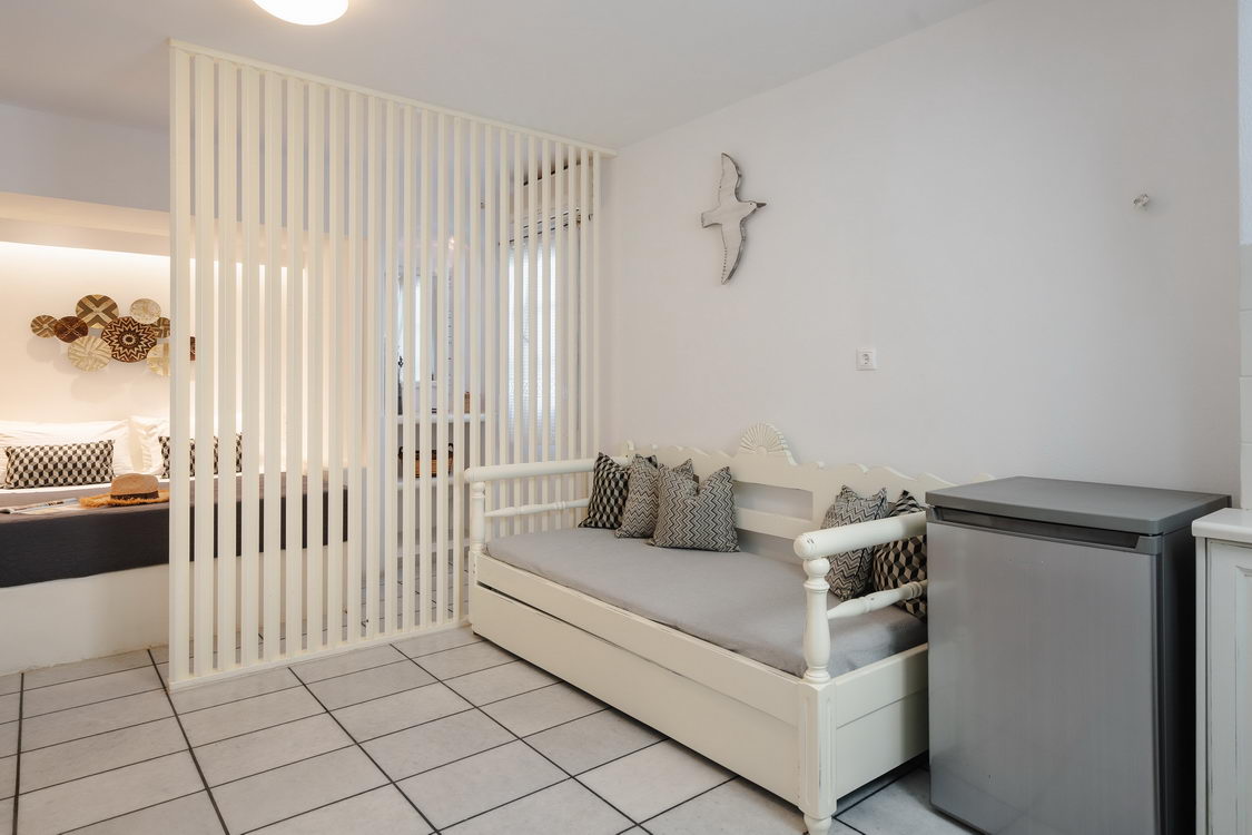 Semi-basement Quadruple Apartment