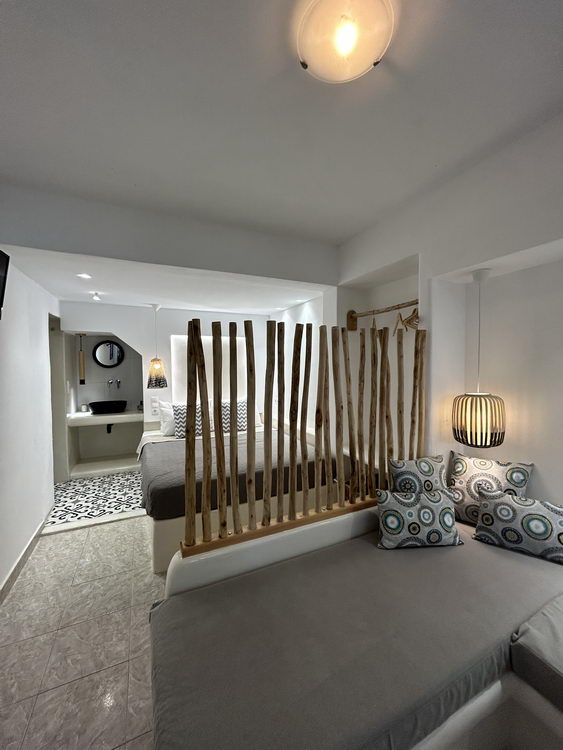 Semibasement Studio with Sofa Bed
