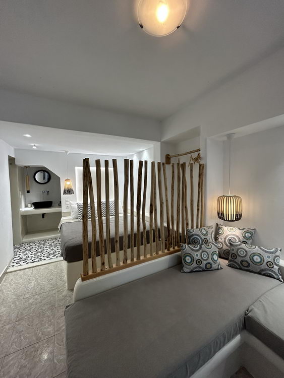 Semibasement Studio with Sofa Bed