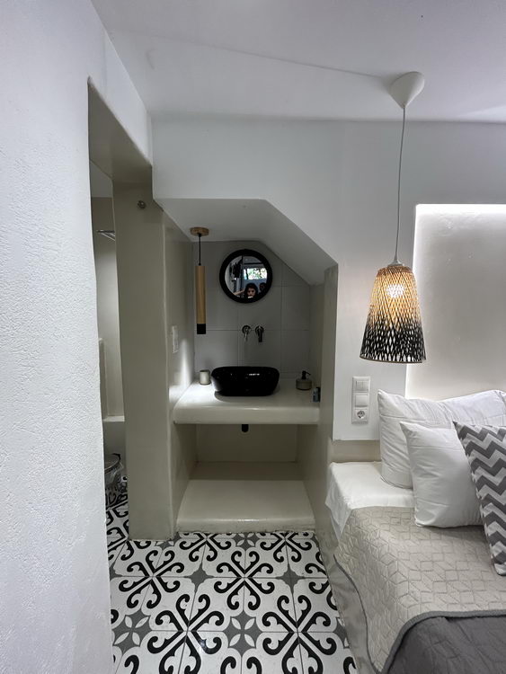 Semibasement Studio with Sofa Bed