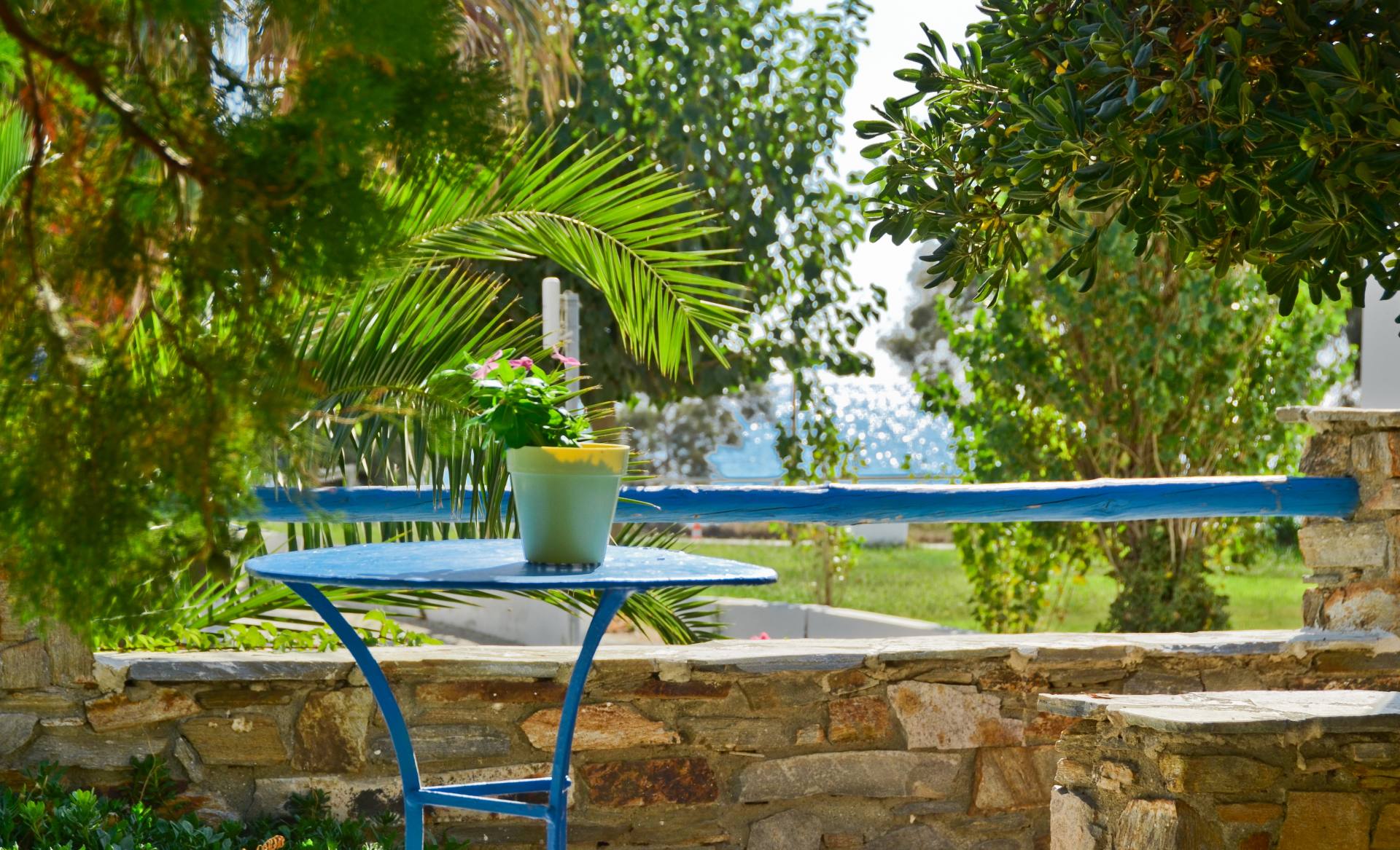 Naxos Luxury Suites